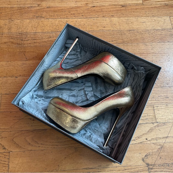 Alexander McQueen Shoes - Alexander McQueen Platform Gold Stilettos